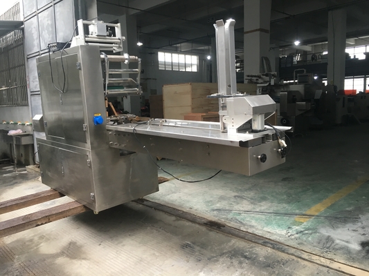 Low Energy Consumption Horizontal Flow Pack Machine , 220V Candy Wrapping Machine'