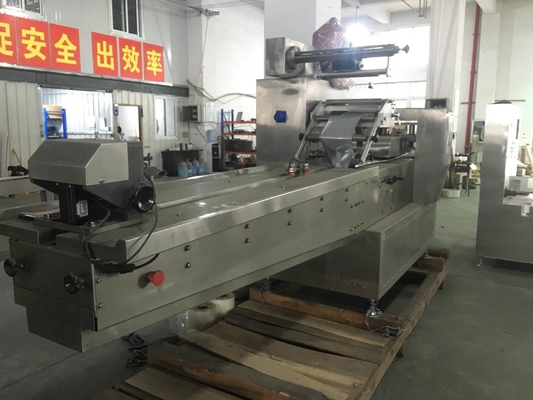 SS Fuselage Medicine Packaging Machine , Reciprocating Type Flow Wrap Packaging Machine